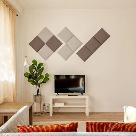 Uudistettu Kahdelle Omalla Parkkipaikalla Apartament