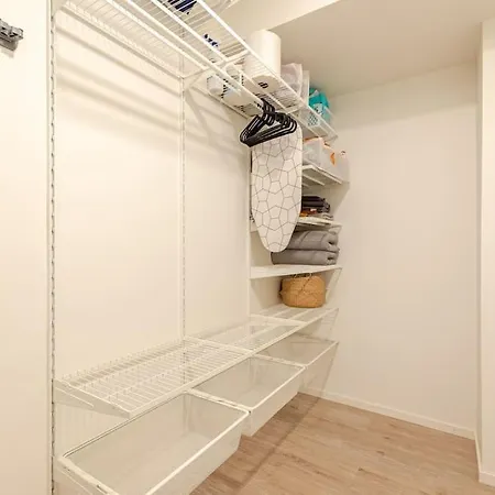 Uudistettu Kahdelle Omalla Parkkipaikalla Apartment *