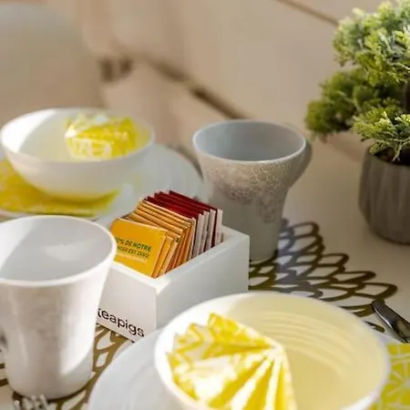 Uudistettu Kahdelle Omalla Parkkipaikalla