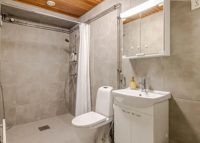 Uudistettu Kahdelle Omalla Parkkipaikalla * Rovaniemi